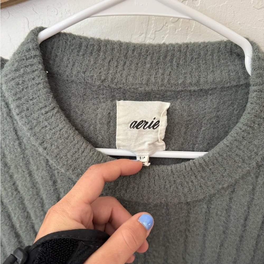 Aerie buttercream crewneck wrist slits pullover sweater green size small - Picture 3 of 5